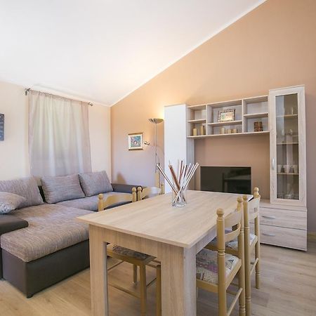 Apartment Gino Ravni Bilik gambar
